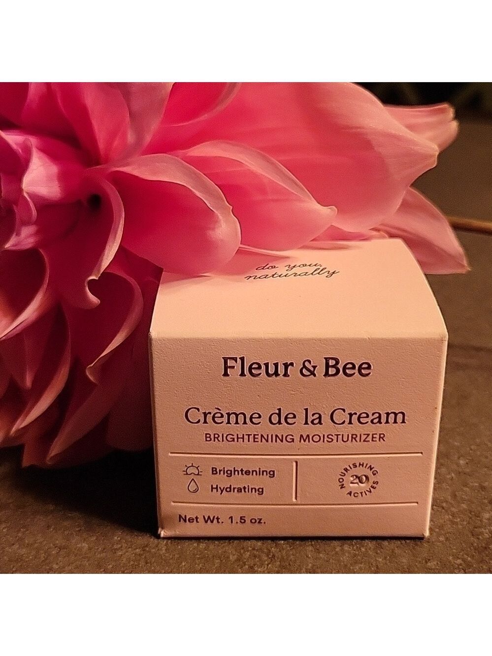 NIB Fleur & Bee Creme de la Cream Brightening Moisturizer, Vegan, 1.5 fl oz